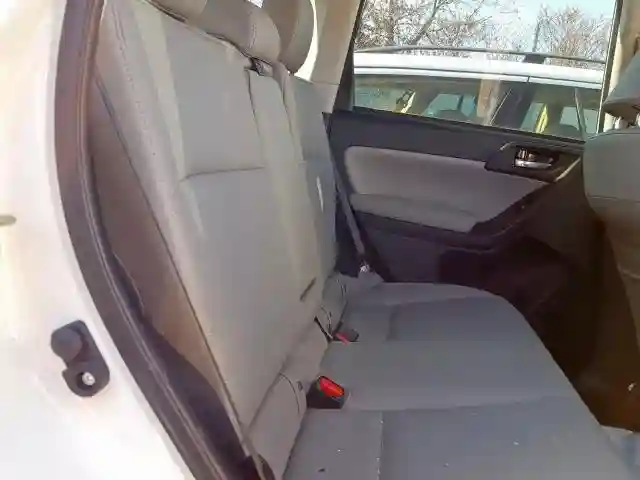 JF2SJAJC2JH542385 2018 SUBARU FORESTER 2.5I LIMITED-5