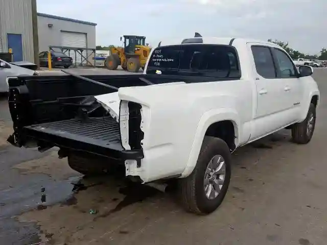 3TMBZ5DN6JM016297 2018 TOYOTA TACOMA DOUBLE CAB-3