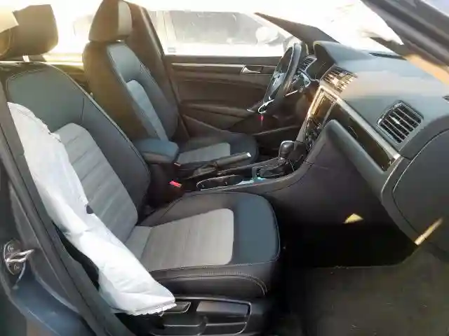 1VWJM7A37JC028028 2018 VOLKSWAGEN PASSAT GT-4