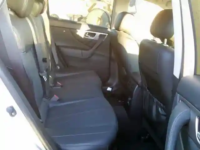 JN8CS1MW9HM413474 2017 INFINITI QX70-5