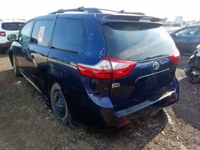 5TDKZ3DC6JS962211 2018 TOYOTA SIENNA LE-2