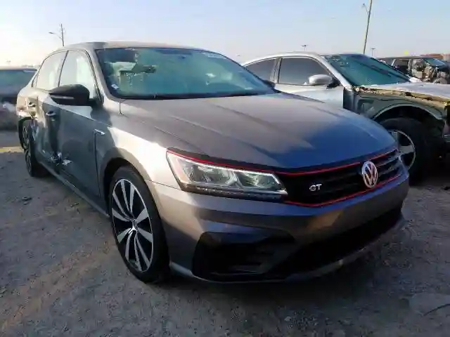 1VWJM7A37JC028028 2018 VOLKSWAGEN PASSAT GT-0