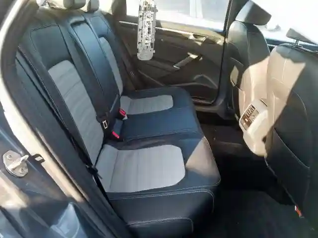1VWJM7A37JC028028 2018 VOLKSWAGEN PASSAT GT-5