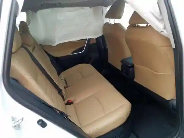 2T3DWRFV0KW013384 2019 TOYOTA RAV4 LIMITED-5