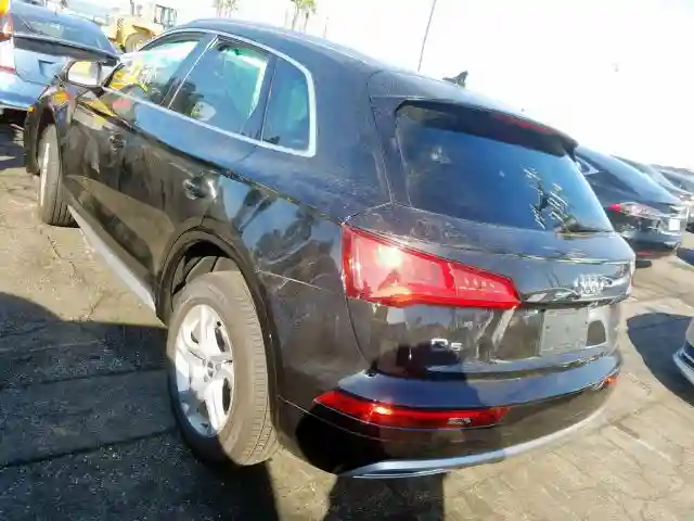 WA1ANAFY2K2139704 2019 AUDI Q5 PREMIUM-2