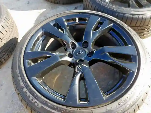 JN1BY1AP7KM500111 2019 INFINITI Q70 3.7 LUXE-1
