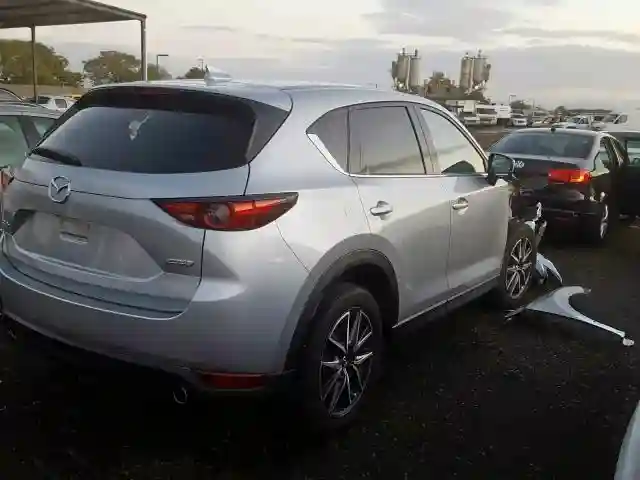 JM3KFADMXJ1388173 2018 MAZDA CX-5 GRAND TOURING-3