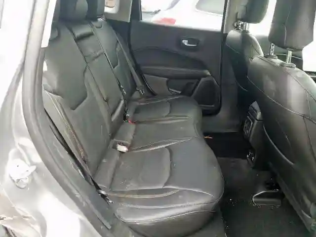 3C4NJDCB9JT400683 2018 JEEP COMPASS LIMITED-5