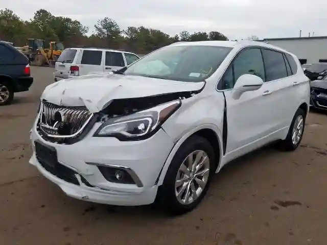 LRBFX1SA2JD008174 2018 BUICK ENVISION ESSENCE-1