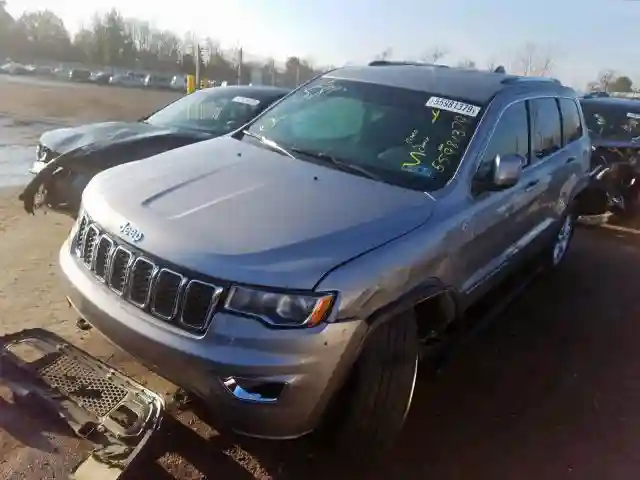 1C4RJFAG1JC111577 2018 JEEP GRAND CHEROKEE LAREDO-1