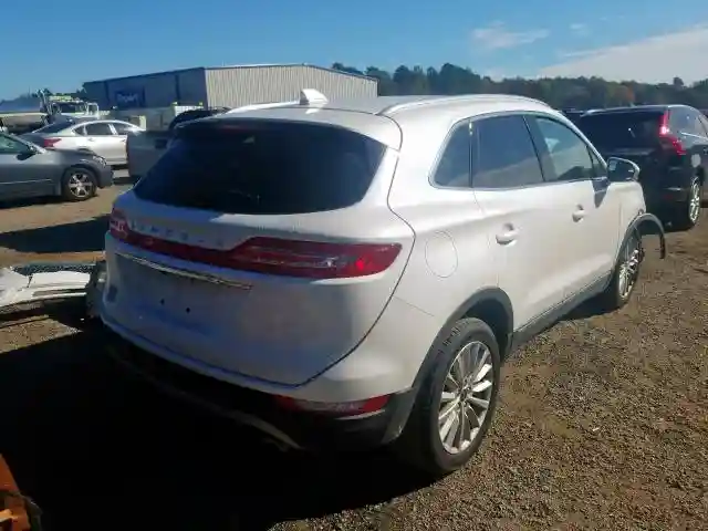 5LMCJ1C94KUL08142 2019 LINCOLN MKC-3