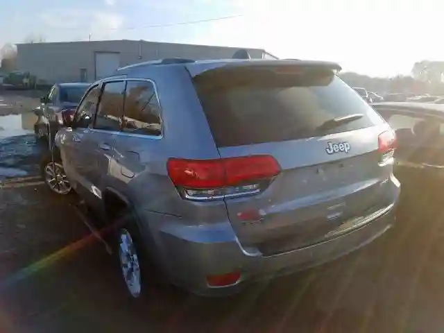 1C4RJFAG1JC111577 2018 JEEP GRAND CHEROKEE LAREDO-2