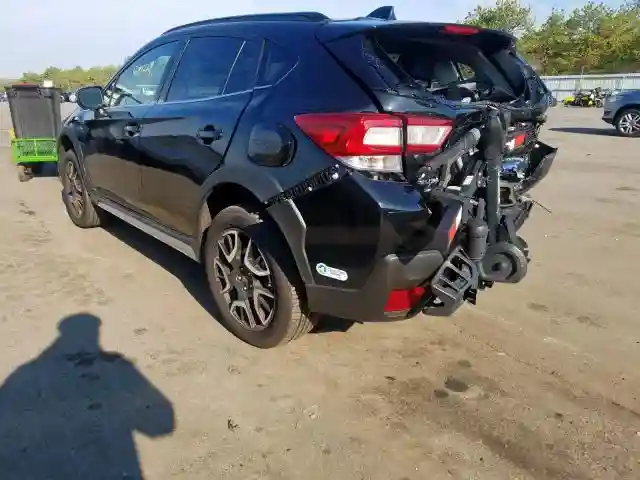 JF2GTDEC8KH273984 2019 SUBARU CROSSTREK LIMITED-2