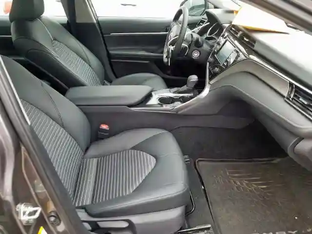 4T1B11HK5KU196137 2019 TOYOTA CAMRY L-4