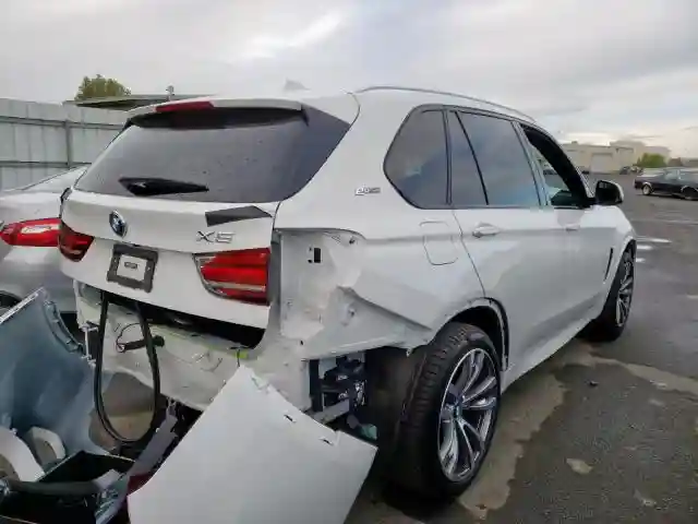 5UXKT0C52J0V99779 2018 BMW X5 XDR40E-3