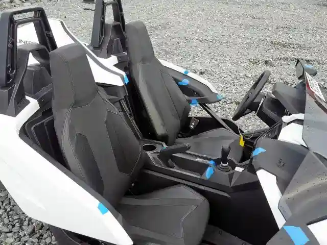 57XAASFAXK8131820 2019 POLARIS SLINGSHOT-4
