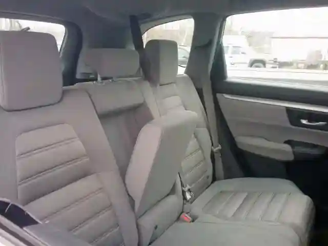 2HKRW6H38HH220895 2017 HONDA CR-V LX-5