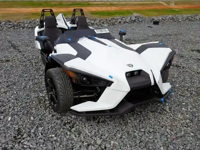 57XAASFAXK8131820 2019 POLARIS SLINGSHOT-0