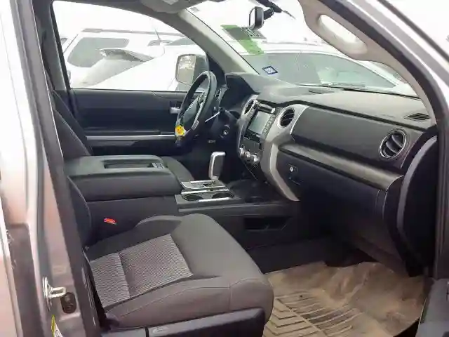 5TFRM5F13HX122542 2017 TOYOTA TUNDRA DOUBLE CAB SR/SR5-4