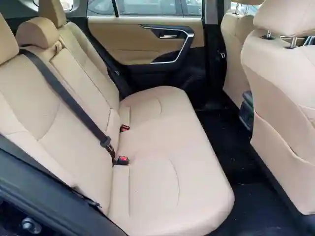 2T3RWRFV3KW007102 2019 TOYOTA RAV4 XLE-5