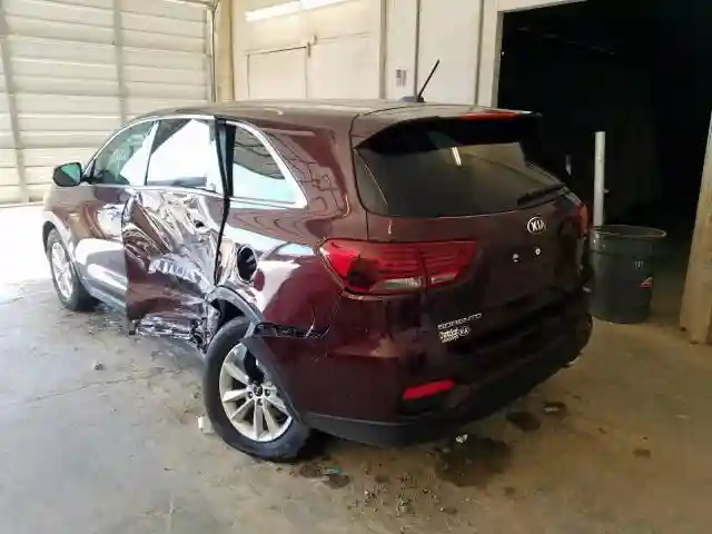 5XYPGDA54KG497028 2019 KIA SORENTO LX-2