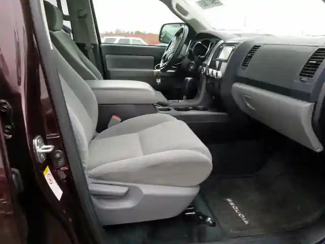 5TDBY5G11JS158519 2018 TOYOTA SEQUOIA SR5-4