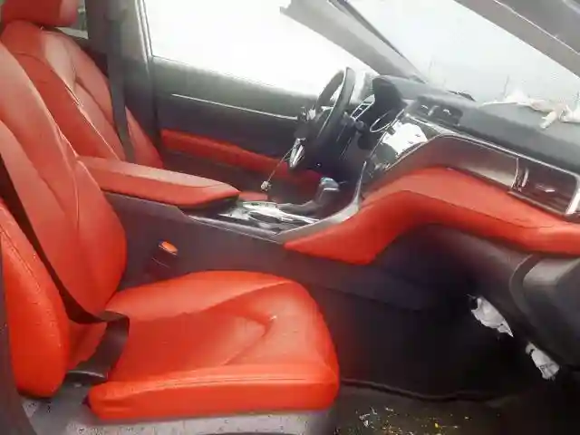 4T1B61HK6KU711454 2019 TOYOTA CAMRY XSE-4
