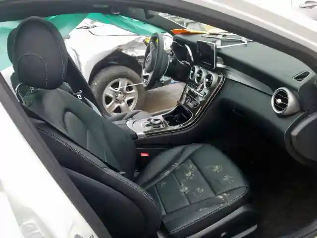 WDDWF4JB8JR416428 2018 MERCEDES-BENZ C 300-4