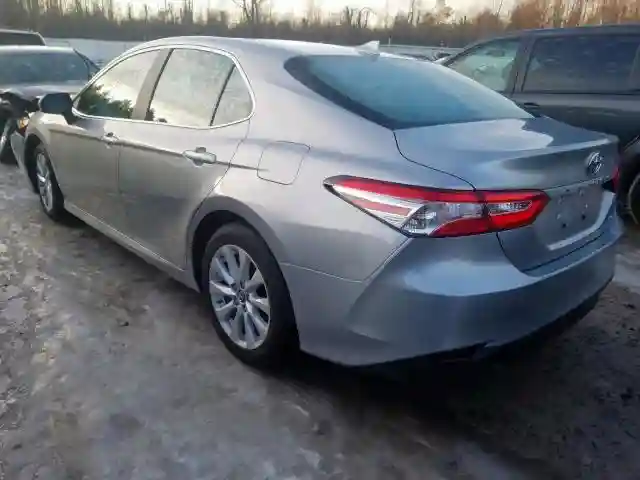 4T1B11HK2KU208857 2019 TOYOTA CAMRY L-2