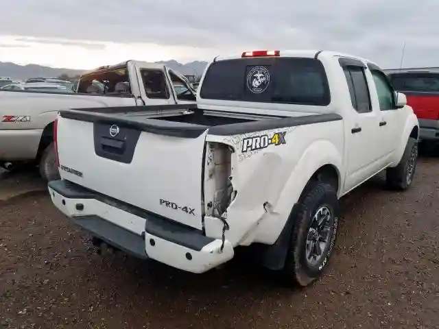 1N6AD0EV7JN758075 2018 NISSAN FRONTIER S-3