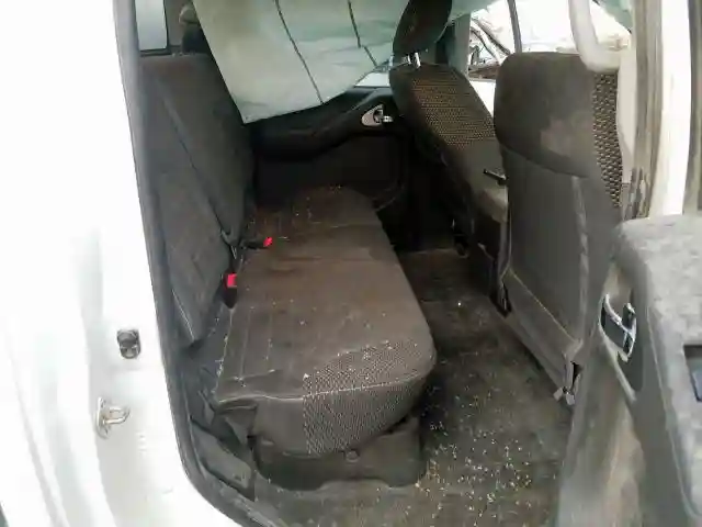 1N6AD0EV7JN758075 2018 NISSAN FRONTIER S-5