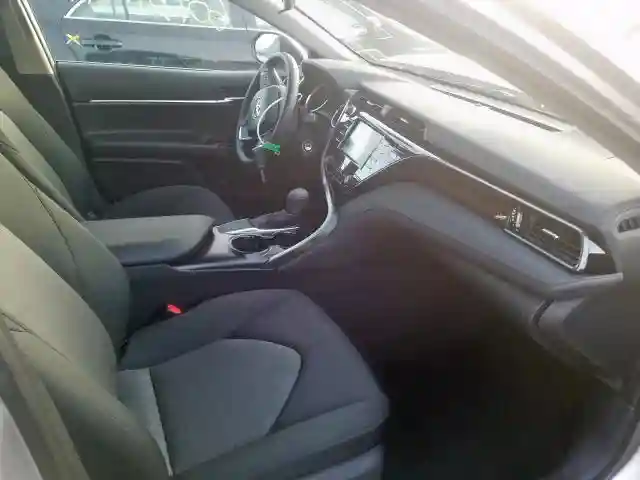4T1B11HK2KU208857 2019 TOYOTA CAMRY L-4