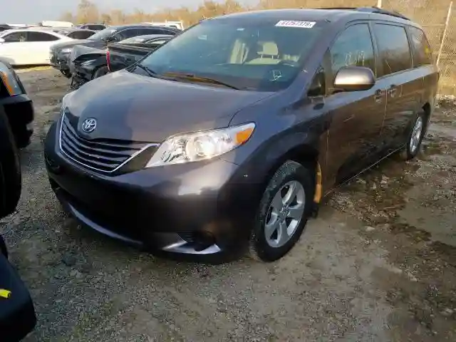 5TDKZ3DC8HS843280 2017 TOYOTA SIENNA LE-1