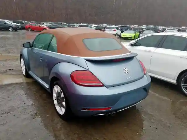 3VW5DAAT3KM506251 2019 VOLKSWAGEN BEETLE S-2
