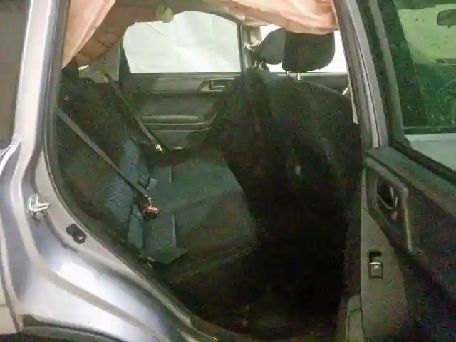 JF2SJAGC1JH507831 2018 SUBARU FORESTER 2.5I PREMIUM-5