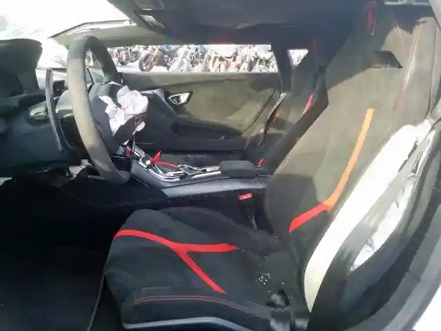 ZHWYD4ZF7JLA11091 2018 LAMBORGHINI HURACAN PE-4