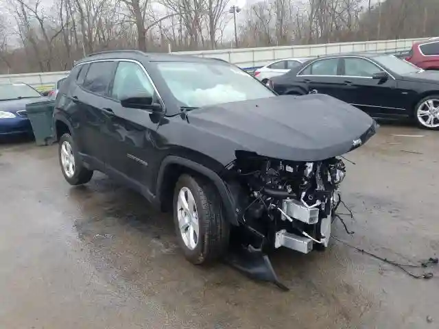 3C4NJDBB5KT828981 2019 JEEP COMPASS LATITUDE-0