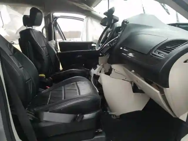 2C4RDGBG3KR639416 2019 DODGE GRAND CARAVAN SE-4
