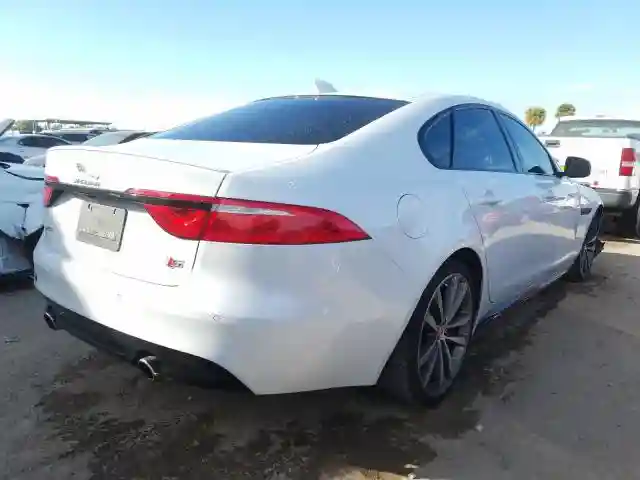 SAJBG4BV8GCY04366 2016 JAGUAR XF S-3