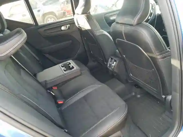 YV4162UM2K2111097 2019 VOLVO XC40 T5 R-DESIGN-5