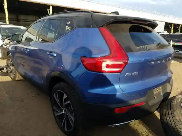 YV4162UM2K2111097 2019 VOLVO XC40 T5 R-DESIGN-2
