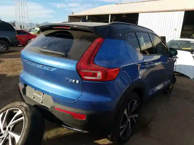 YV4162UM2K2111097 2019 VOLVO XC40 T5 R-DESIGN-3