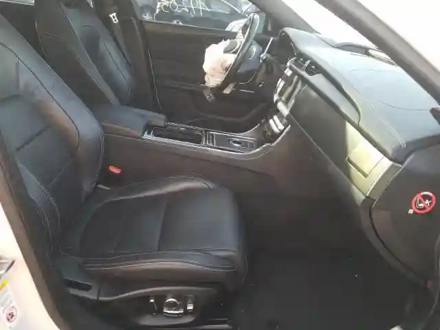 SAJBG4BV8GCY04366 2016 JAGUAR XF S-4