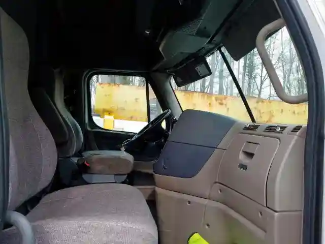 1FUJGLD52ELFP1823 2014 FREIGHTLINER CASCADIA 125-4