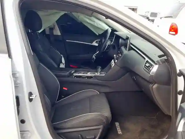 KMTG34LA7KU021068 2019 GENESIS G70 ELITE-4