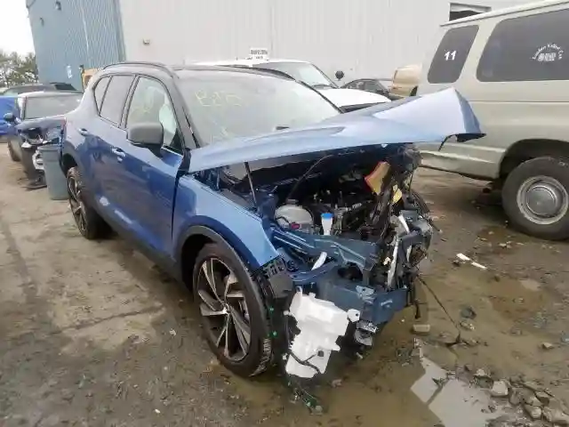 YV4162UM3L2191642 2020 VOLVO XC40 T5 R-DESIGN-0
