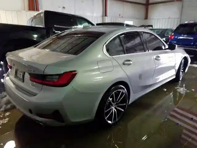 WBA5R7C5XKFH14178 2019 BMW 330XI-3