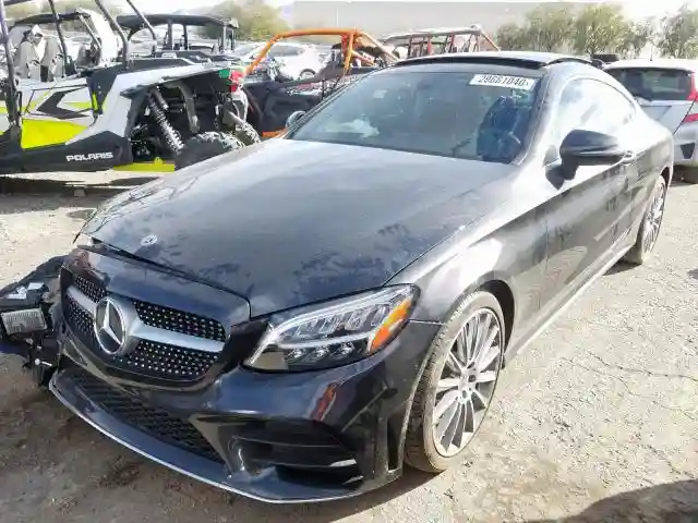 WDDWJ8DB0KF769556 2019 MERCEDES-BENZ C 300-1