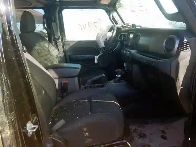 1C4HJXDGXKW641513 2019 JEEP WRANGLER UNLIMITED SPORT-4