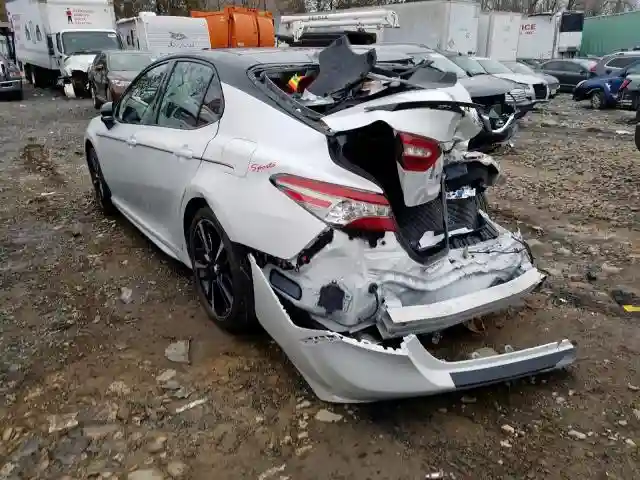 4T1B61HK8KU268644 2019 TOYOTA CAMRY XSE-2